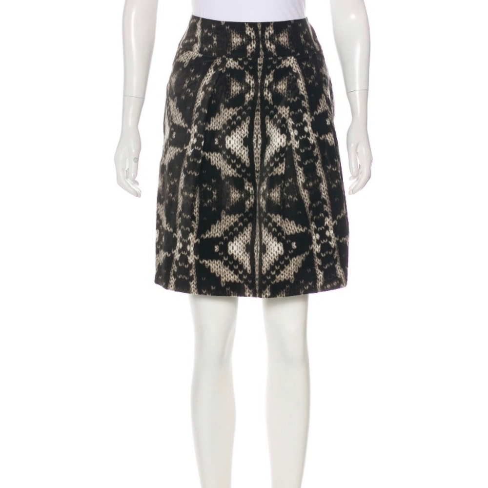 🔥 Designer Weekend By Maxmara Size 4 skirt 🔥
